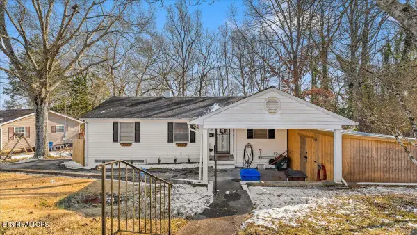 335 East Drive, Oak Ridge, TN 37830