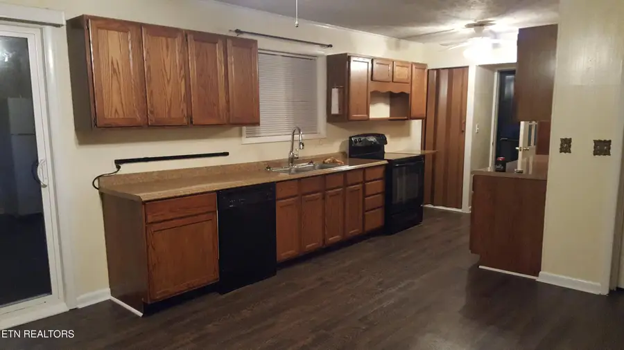 1110 Hickory Flats Rd, Pennington Gap, VA 24277 - #2