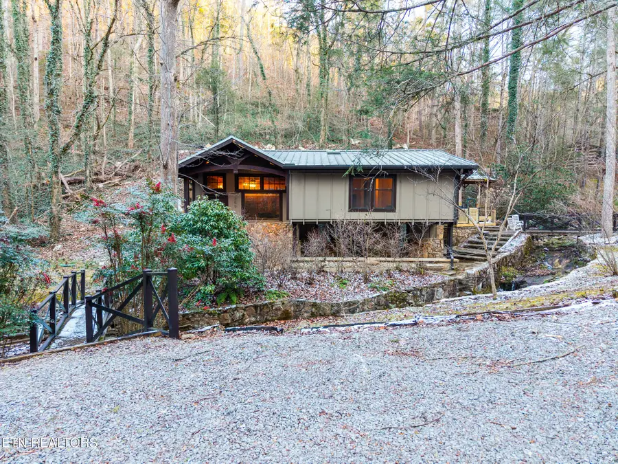 259 Black Mash Hollow Rd, Townsend, TN 37882 - #2
