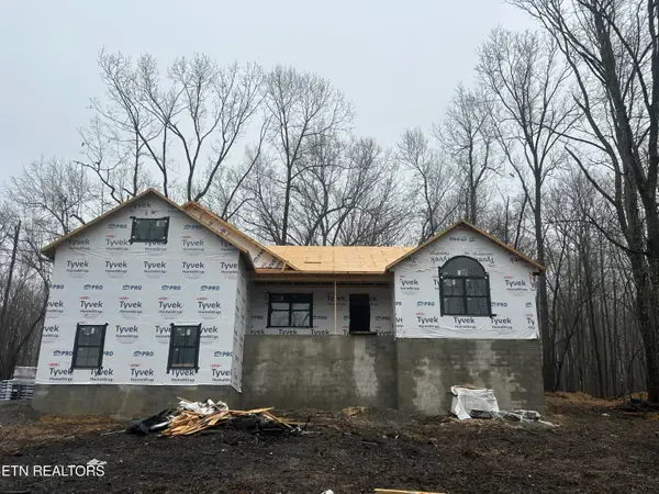 633 Icy Cove Tr, Monterey, TN 38574