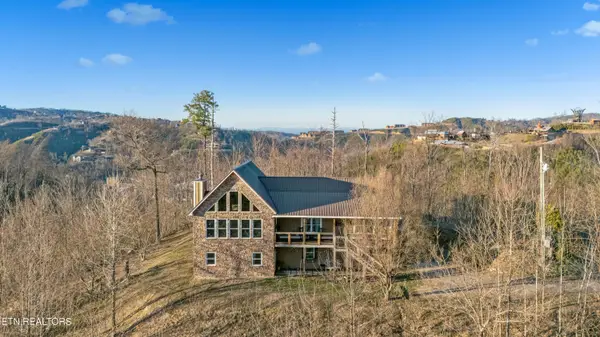 835 Perry Drive, Gatlinburg, TN 37738