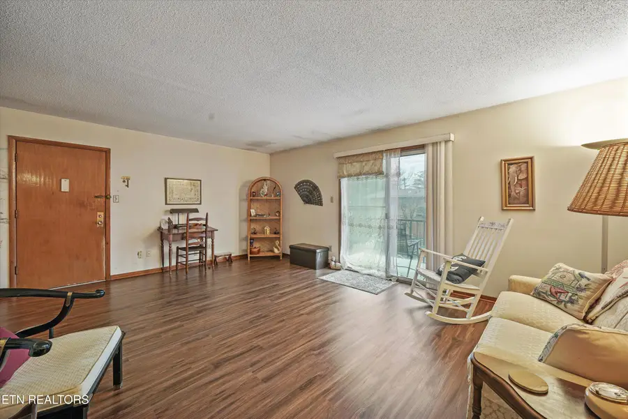 3104 N Broadway St #C21, Knoxville, TN 37917 - #3