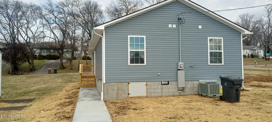 2740 Carson Ave, Knoxville, TN 37917 - #2