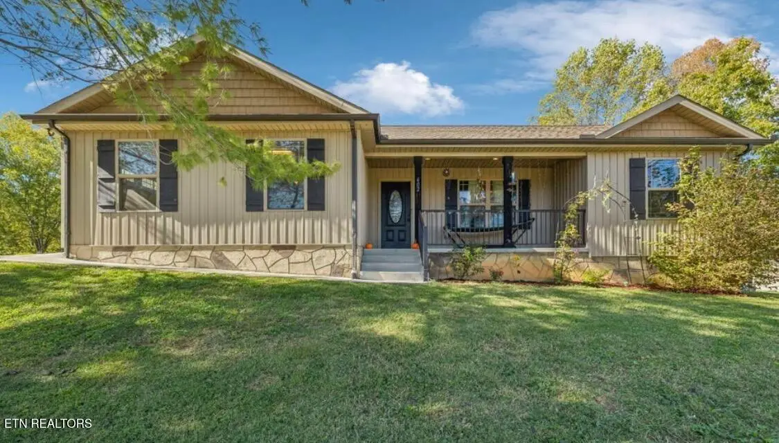 402 Cedar Circle, Clinton, TN 37716 - #1