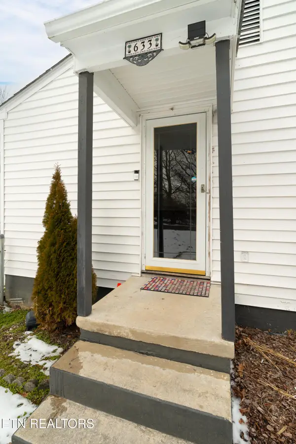 633 Shamrock Ave, Knoxville, TN 37917