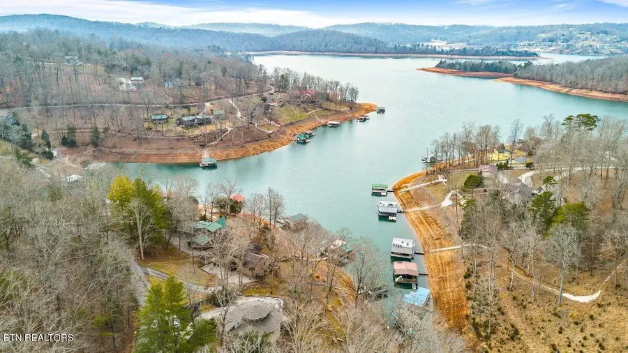 639 Deerwood Lane, Lafollette, TN 37766 - #2