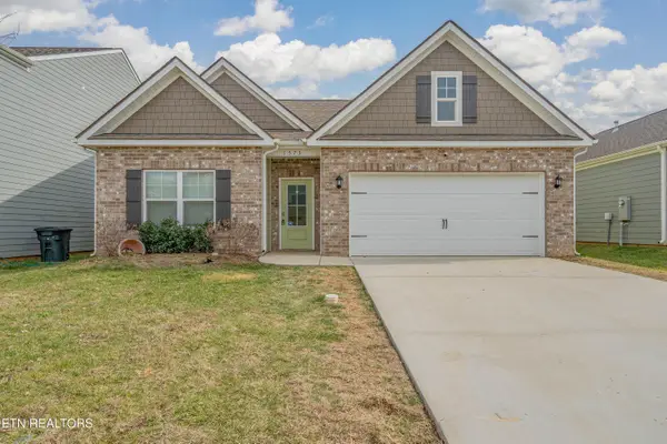 1573 Hampton Place Circle, Loudon, TN 37774