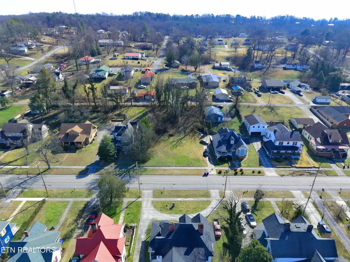 120 N Kingston Ave, Rockwood, TN 37854 - #1