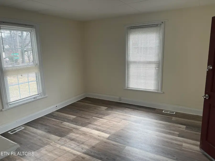 225 E Quincy Ave, Knoxville, TN 37917 - #2