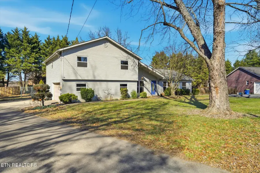 1014 Kensington Blvd, Maryville, TN 37803 - #3