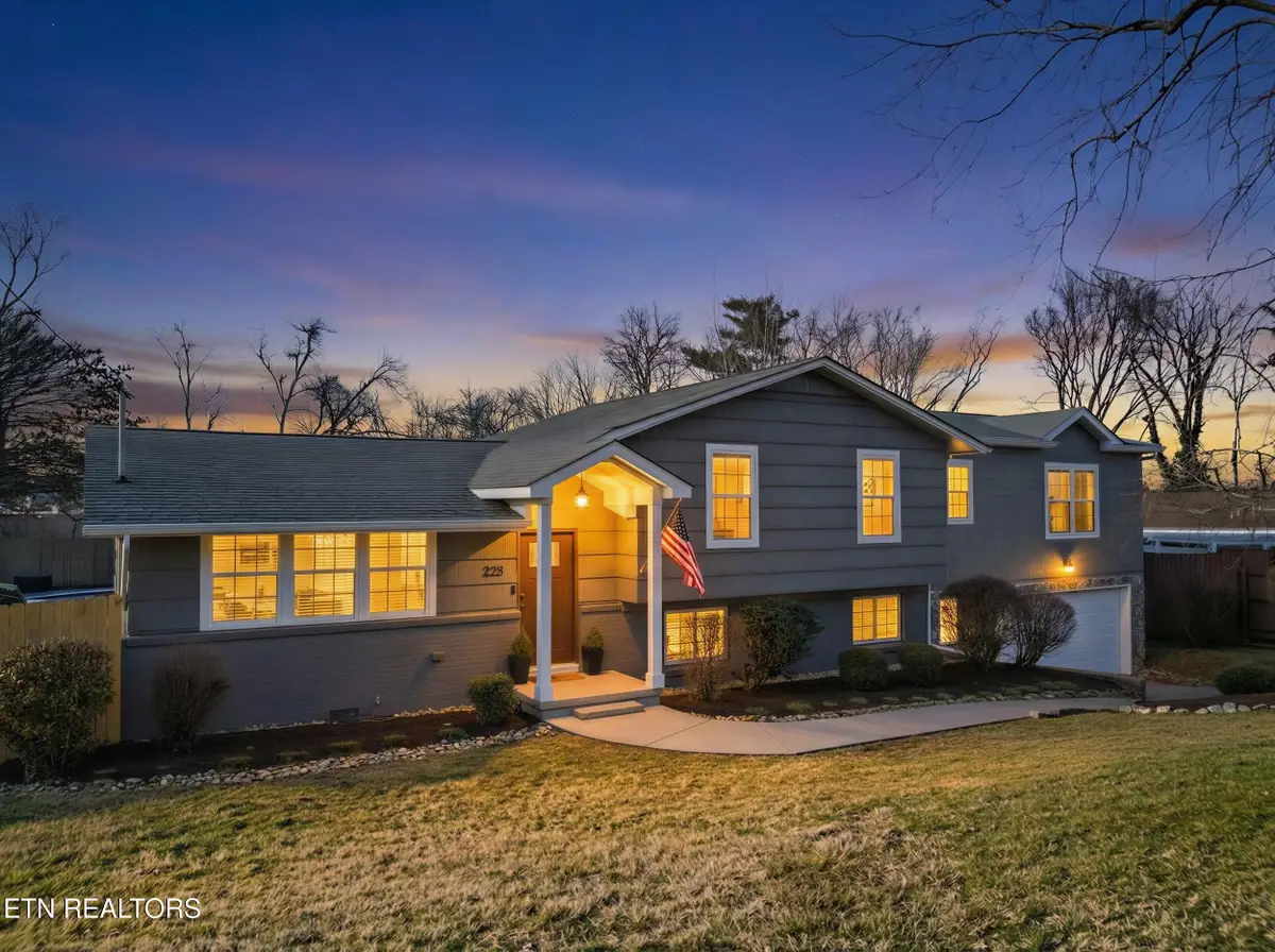 225 Elkmont Rd, Knoxville, TN 37922 - #1