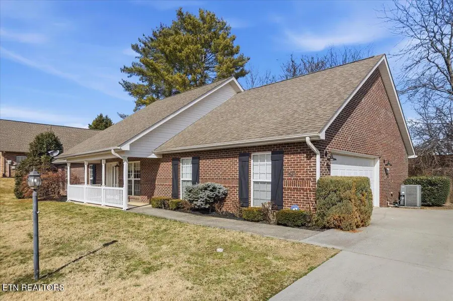 343 Royal Oaks Drive, Maryville, TN 37801 - #2