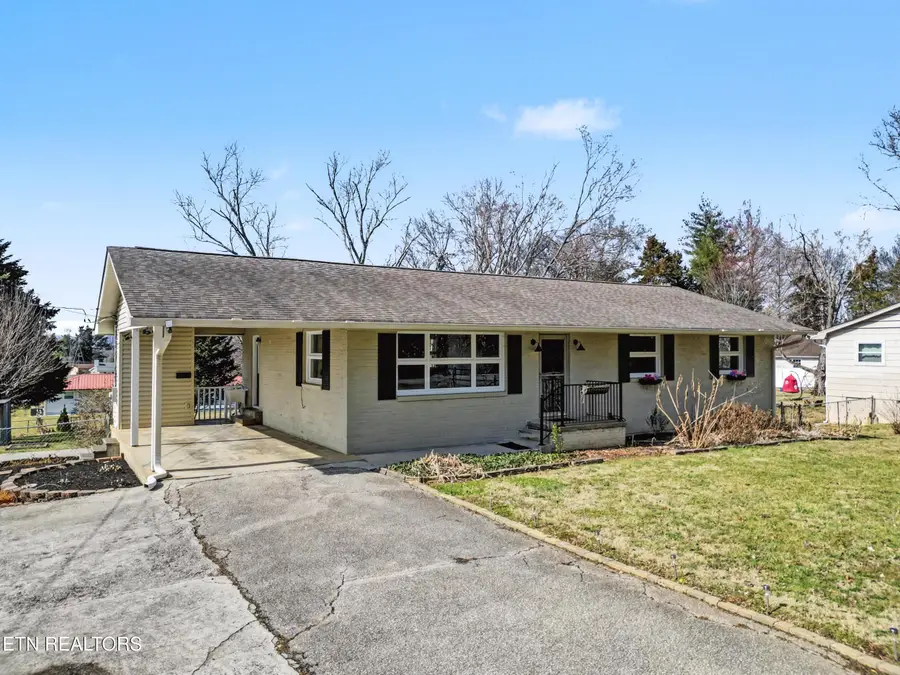 209 Wakefield Rd, Knoxville, TN 37922 - #2