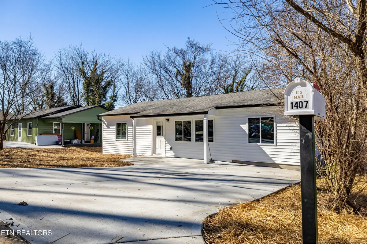 1407 Wales Ave, Maryville, TN 37804 - #1