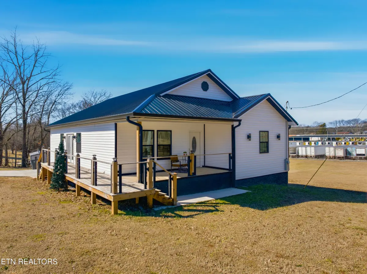 901 Apple St, Athens, TN 37303 - #1