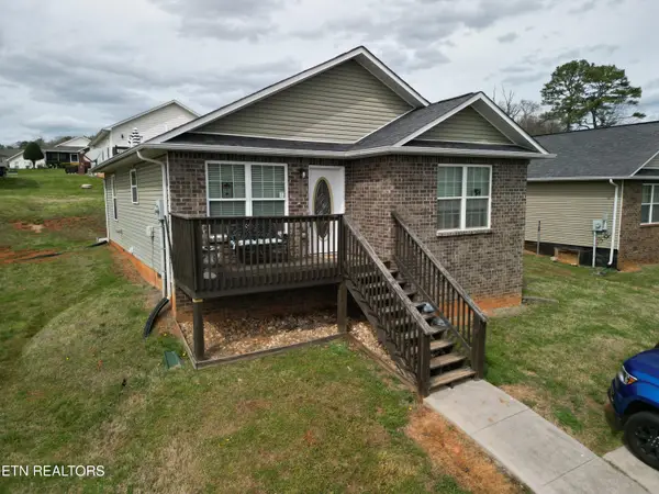 1725 Watauga St, Sevierville, TN 37876