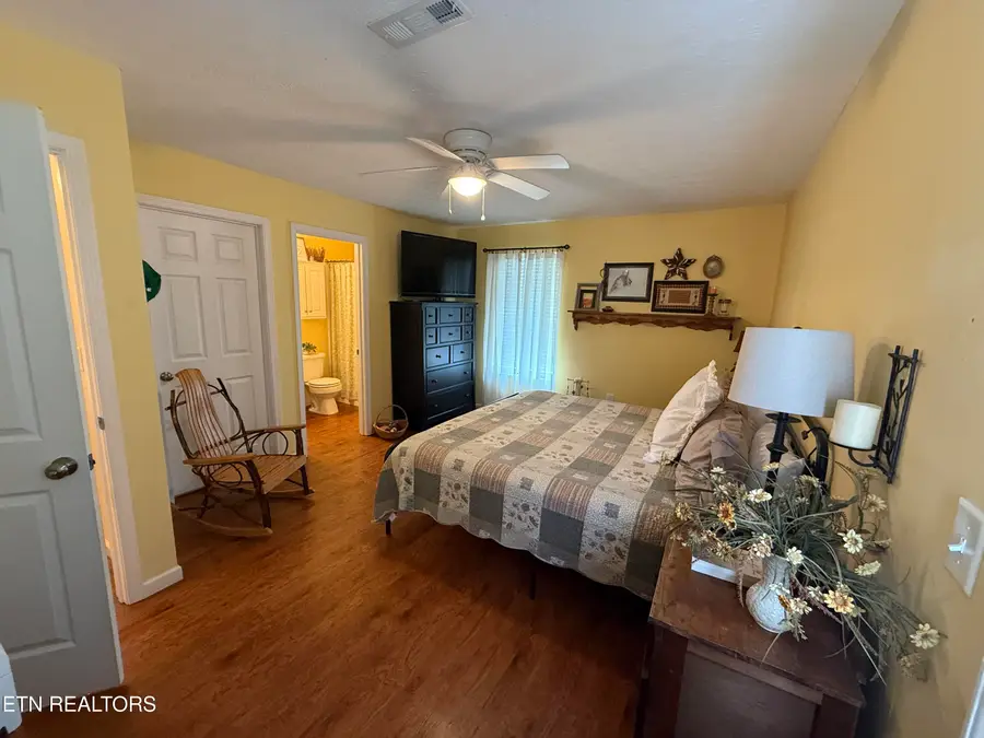 1725 Watauga St, Sevierville, TN 37876 - #3