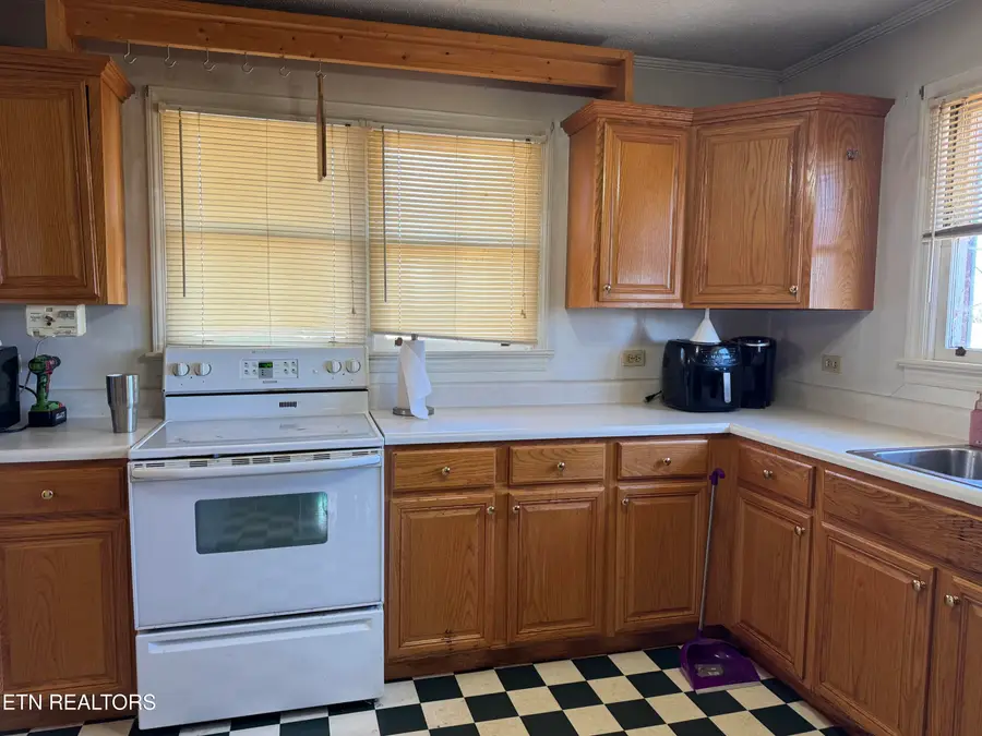 507 Robinson Drive, Loudon, TN 37774 - #2