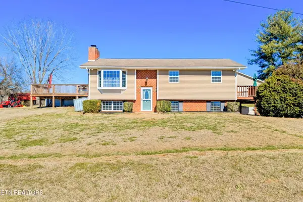 2022 Bessie Slaton Rd, Dandridge, TN 37725