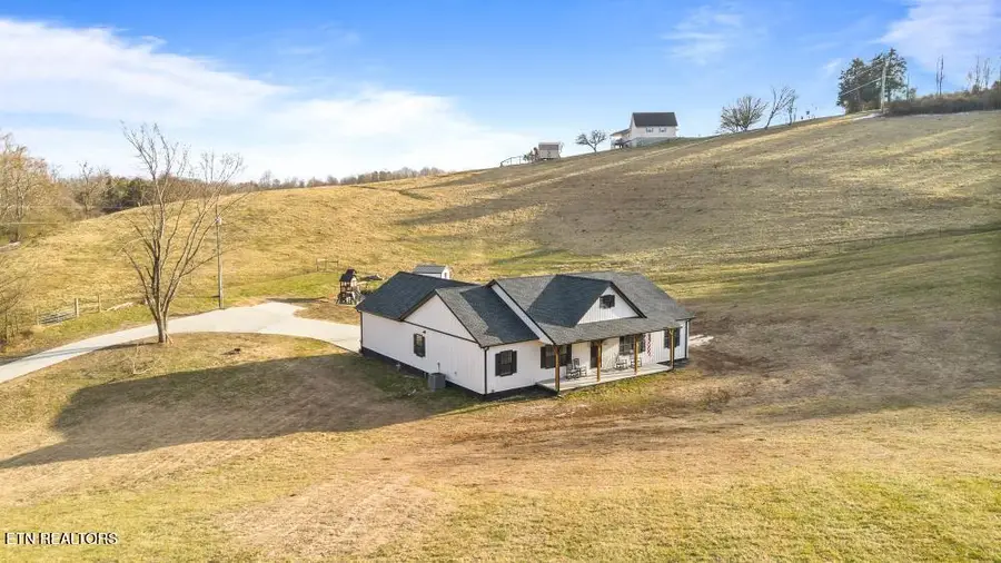 170 Wolf Hollow Lane, Jacksboro, TN 37757 - #2