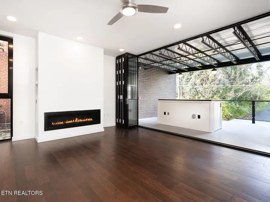 608 W Hill Ave #202, Knoxville, TN 37902 - #3