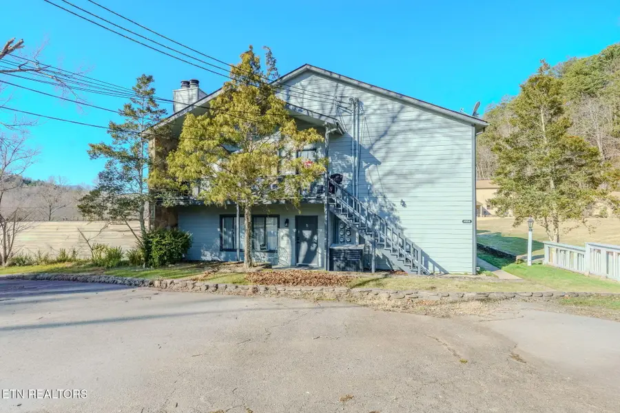 4164 Old Webb Creek Rd #APT 5, Pittman Center, TN 37738 - #2