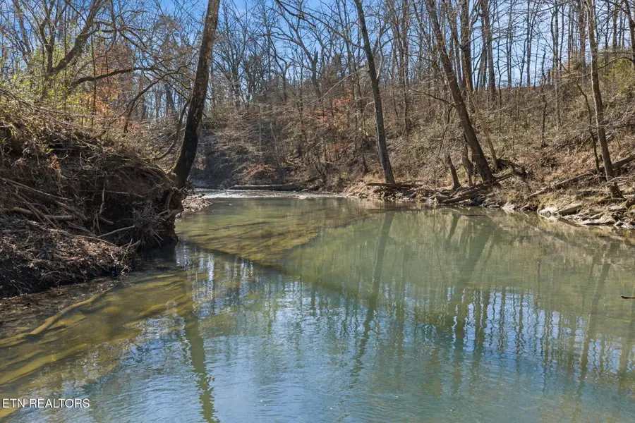 642 Sinking Springs Rd, Clinton, TN 37716 - #2