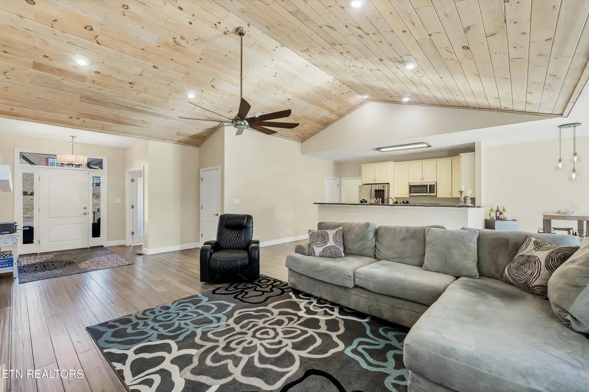 1322 Houston Springs Rd, Greenback, TN 37742 - #1