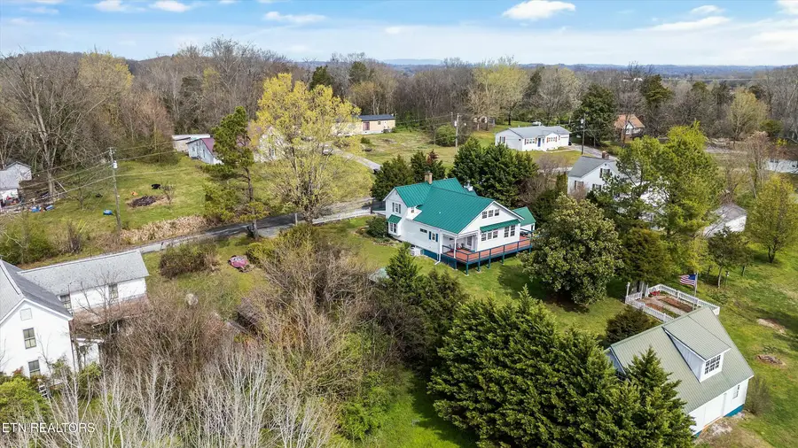 108 N Young St, Friendsville, TN 37737 - #3