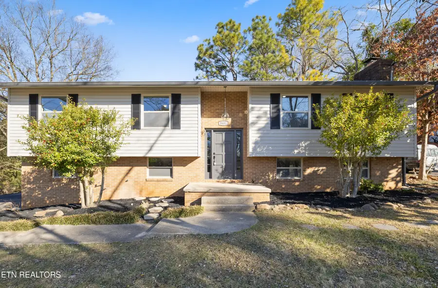 9401 Gulf Park Drive, Knoxville, TN 37923 - #2