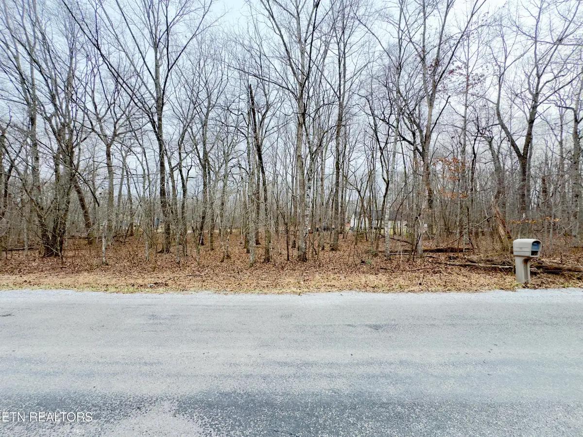 6260 Osage Rd, Crossville, TN 38572 - #1