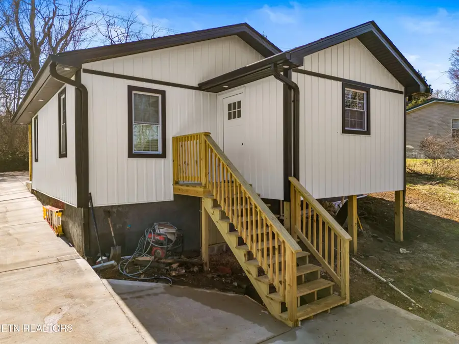 1100 Valley Home Rd, Morristown, TN 37813 - #2