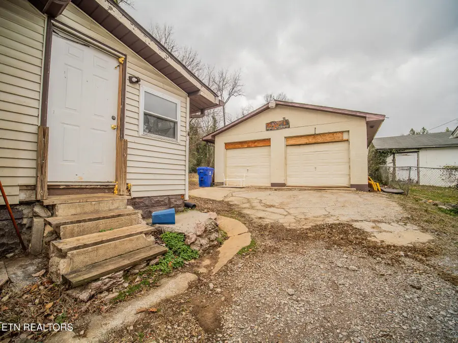 1603 Willoughby Rd, Knoxville, TN 37920 - #3