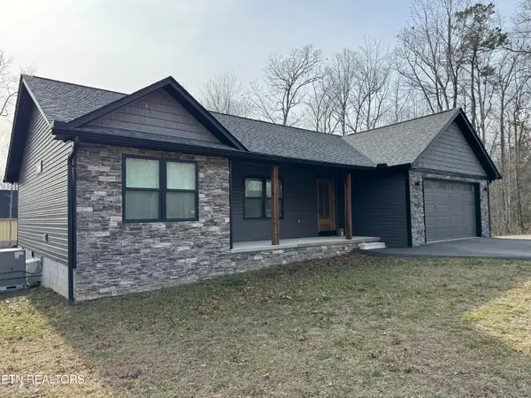 1165 Hargis Rd, Grimsley, TN 38565