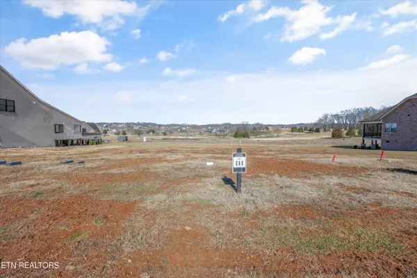 1582 Black Bear Circle, Loudon, TN 37774