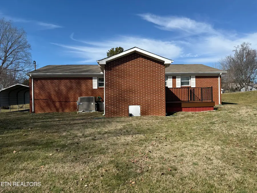 138 Gayle Ave, Lenoir City, TN 37771 - #2