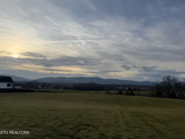 3126 Davis Ford Rd, Maryville, TN 37804