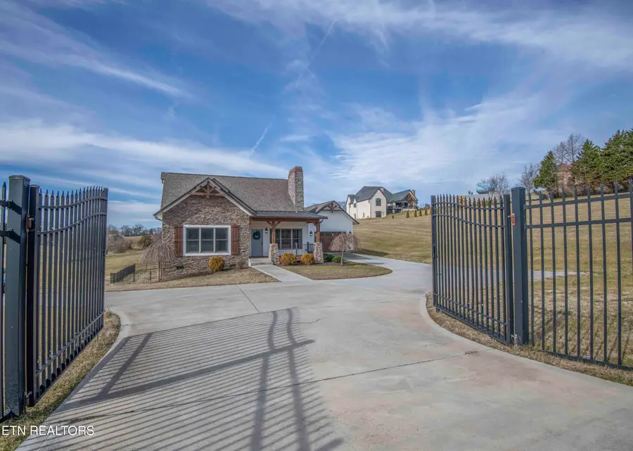 1562 Pullen Rd, Sevierville, TN 37862 - #2