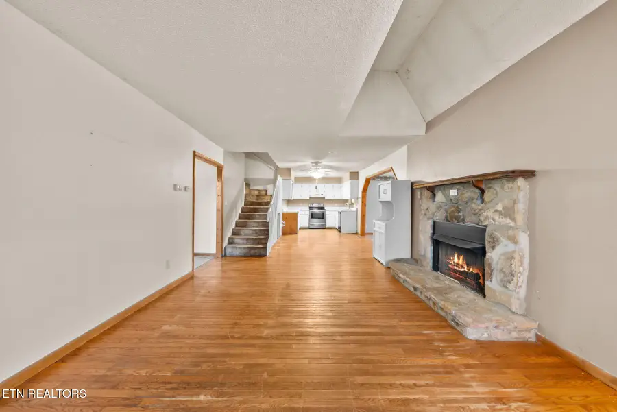 199 Lincoln St, Crossville, TN 38572 - #3