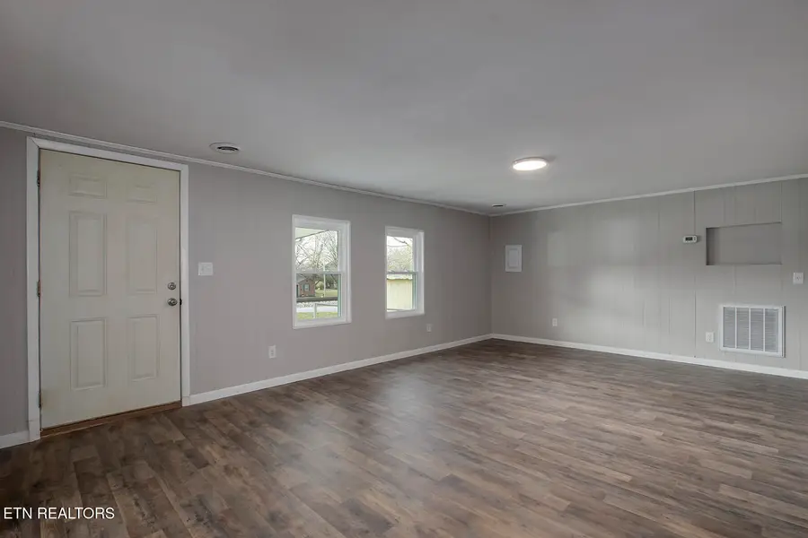 1618 Hogan St, Athens, TN 37303 - #3