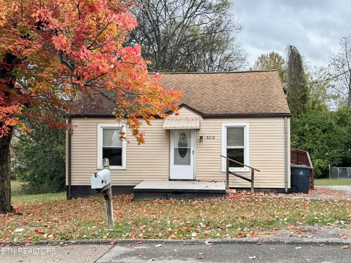 3213 Shields Ave, Knoxville, TN 37914 - #1