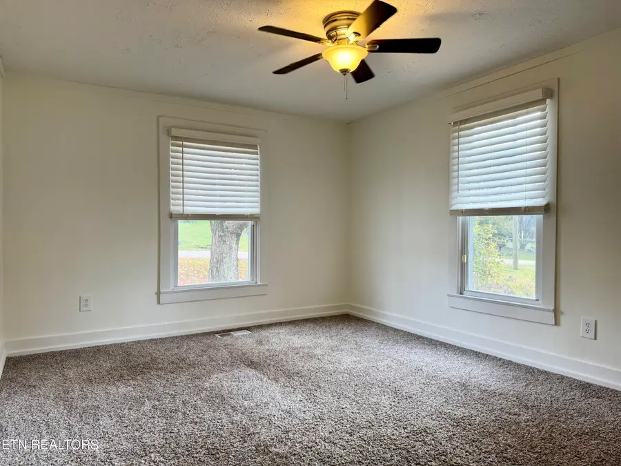 3213 Shields Ave, Knoxville, TN 37914 - #3