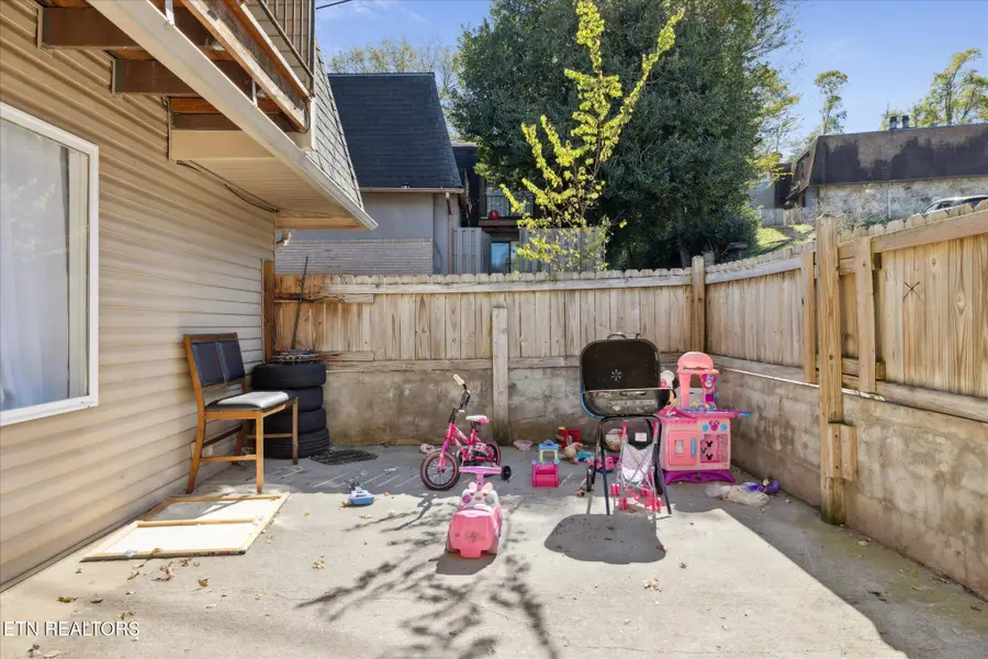 9105 NW Woodpark Lane, Knoxville, TN 37923 - #3