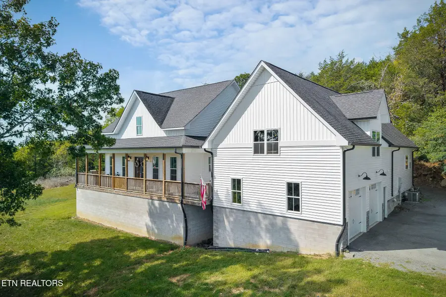 881 Eagle Mountain Rd, Granville, TN 38564 - #2