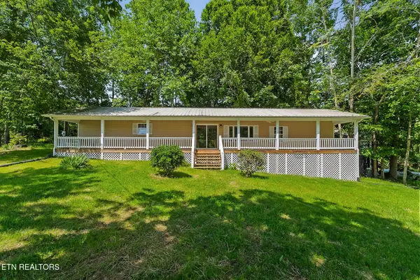 1007 Eastridge Drive, Byrdstown, TN 38549