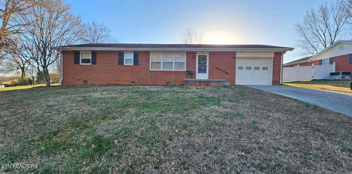7933 Ewing Rd, Powell, TN 37849 - #1