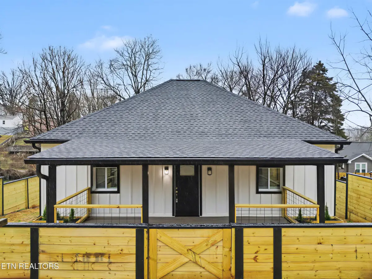 1141 Valley Ave, Knoxville, TN 37920 - #1