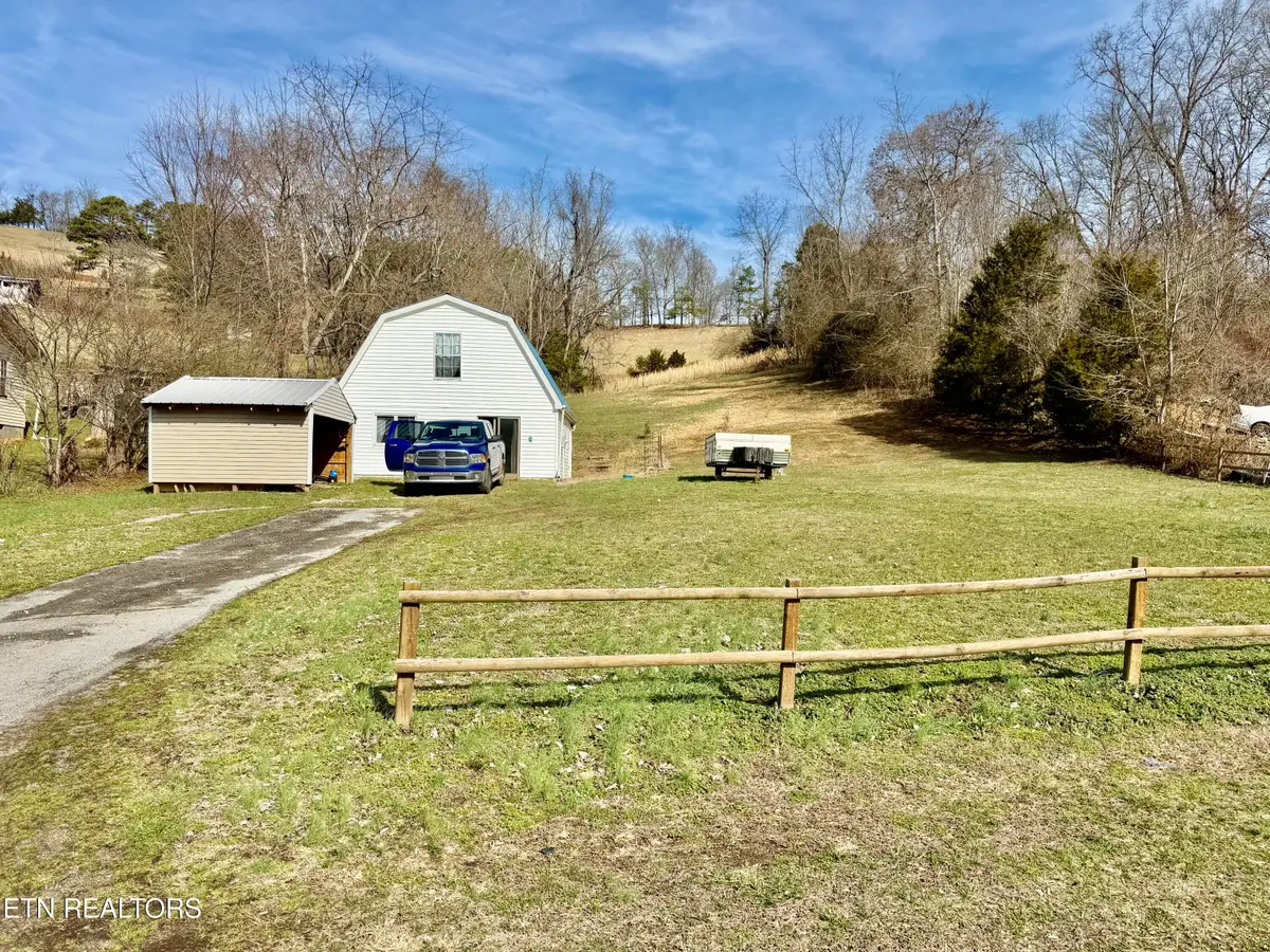 2218 Clouds Rd, New Tazewell, TN 37825 - #1