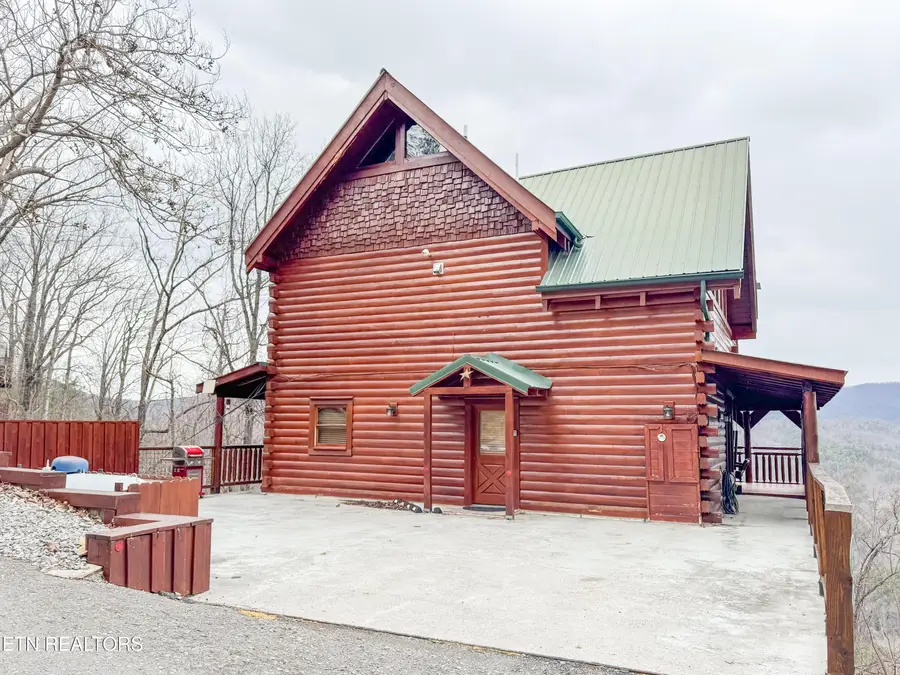 3454 Carsons Ridge Way, Sevierville, TN 37876 - #2