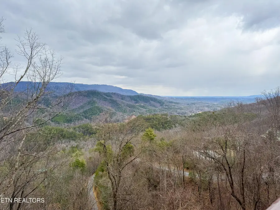 3454 Carsons Ridge Way, Sevierville, TN 37876 - #3